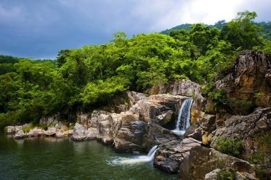 去三亞旅游，提前找三亞當?shù)氐膶в螆竺梢裕? border=